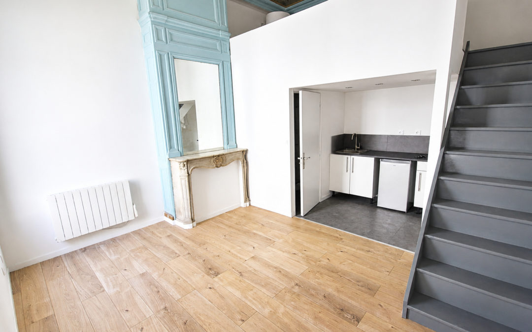 À LOUER – Studio de 22 m², Rue de Valmy – République Beaux-Arts