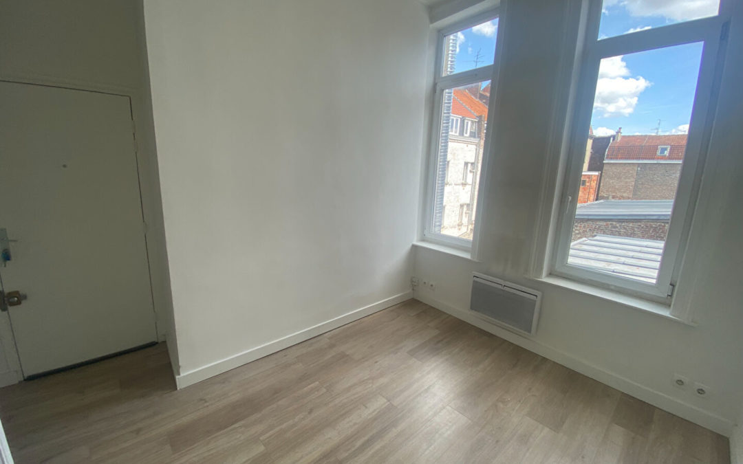 À LOUER – Studio de 15 m² – Rue Nationale – CORMONTAIGNE