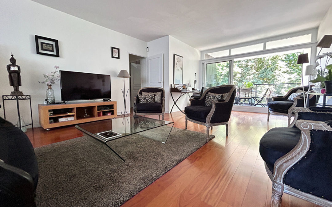 Appartement T3 rénové de 100m2 avec balcon – PARC SAINT MAUR