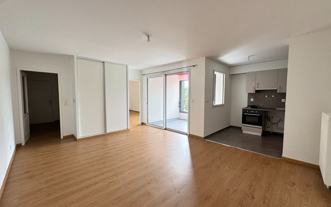 T2 – BALCON ET PARKING