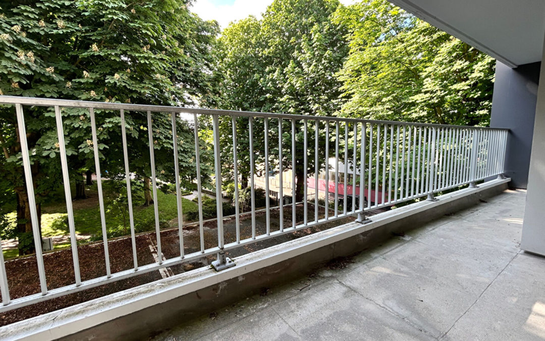 APPARTEMENT T4 DE 100M2 AVEC BALCON, GARAGE ET CAVES – CORMONTAIGNE