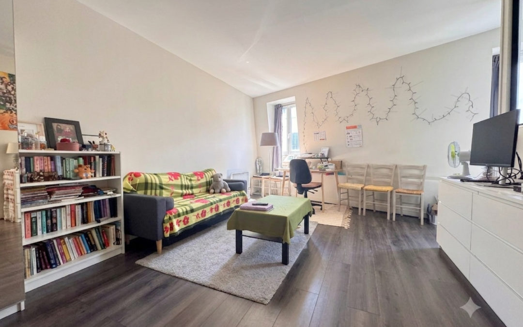 GRAND STUDIO VENDU LOUE  – VIEUX LILLE / GARE