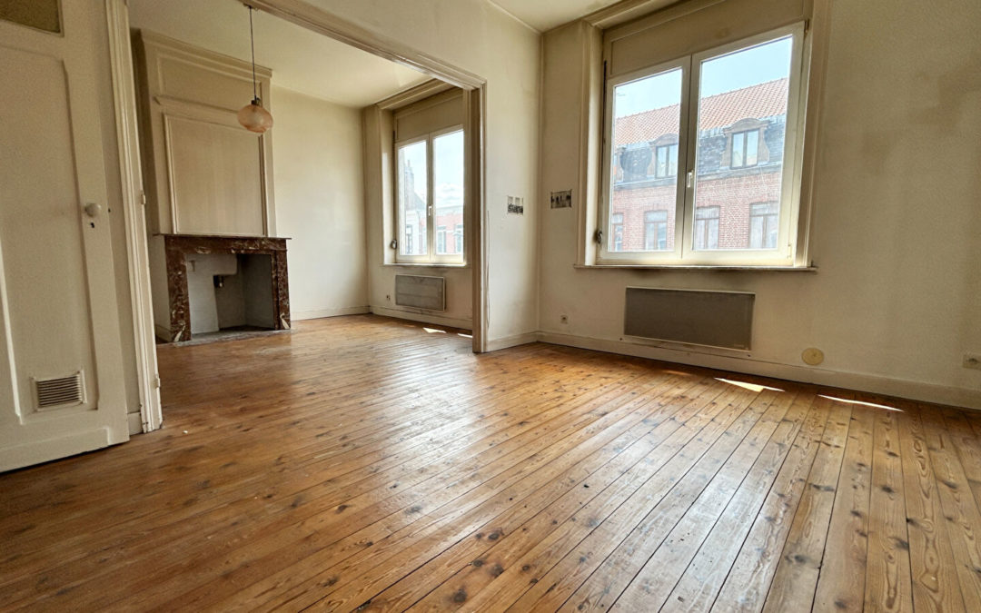 APPARTEMENT T2 TRAVERSANT DE 52M2 AVEC GRENIER ET CAVE – SAINT MICHEL