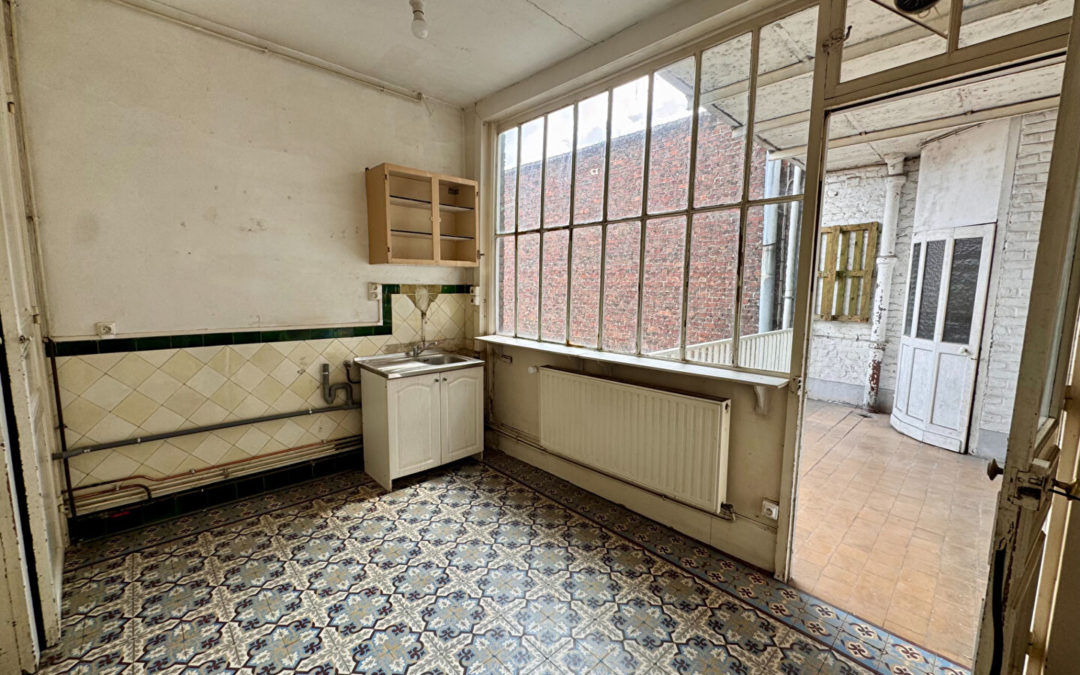 APPARTEMENT DE 68 M2 AVEC TERRASSE A RENOVER – WAZEMMES