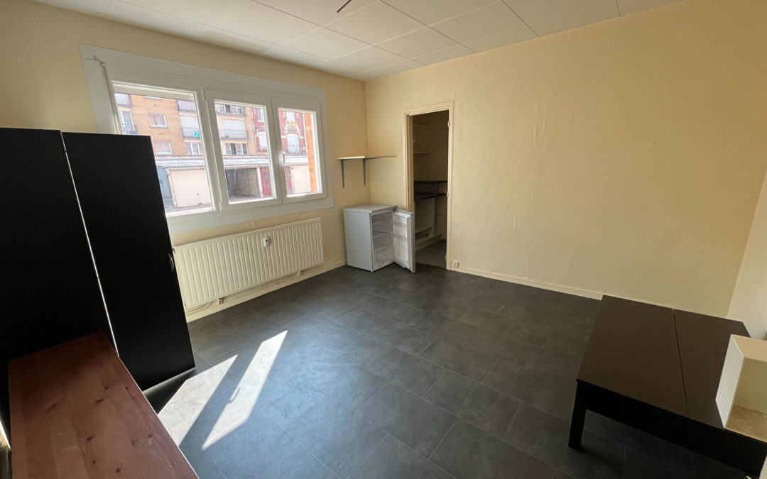 A LOUER –  T1 de 19.30 m2, Place Philippe de Girard, Wazemmes.